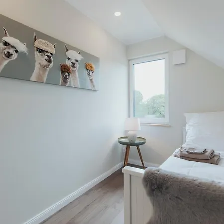 Neu Rügen Resørt Großzügiges, Gemütliches Familienhaus Nilla Mit Terrasse Сasa de vacaciones *