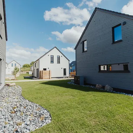 Neu Rügen Resørt Großzügiges, Gemütliches Familienhaus Nilla Mit Terrasse Сasa de vacaciones Sagard